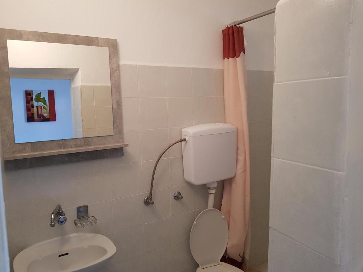 Apartments Nikol Лопар Екстер'єр фото