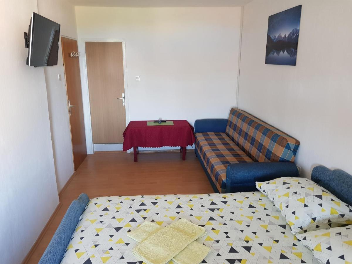 Apartments Nikol Лопар Екстер'єр фото